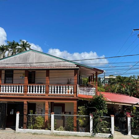 Saint Charles Inn, Belize Central America 蓬塔戈尔达 外观 照片