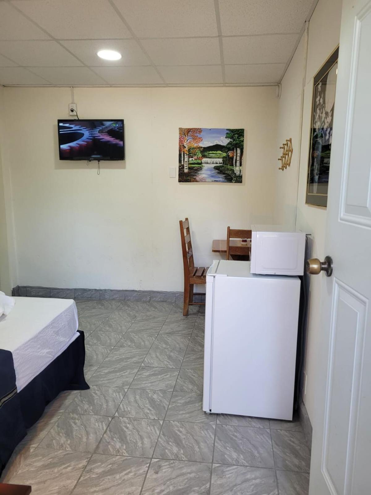 Saint Charles Inn, Belize Central America 蓬塔戈尔达 外观 照片