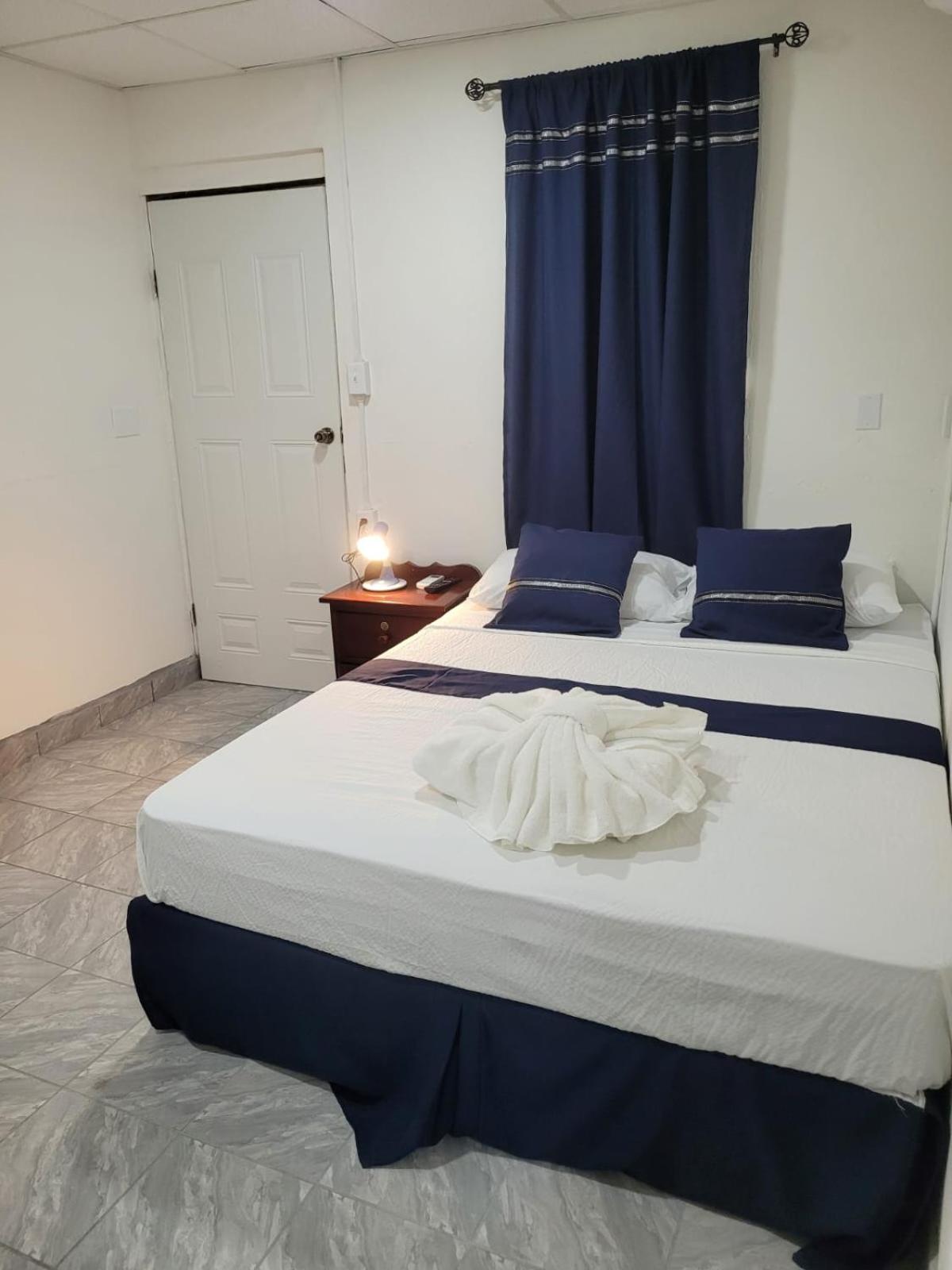 Saint Charles Inn, Belize Central America 蓬塔戈尔达 外观 照片