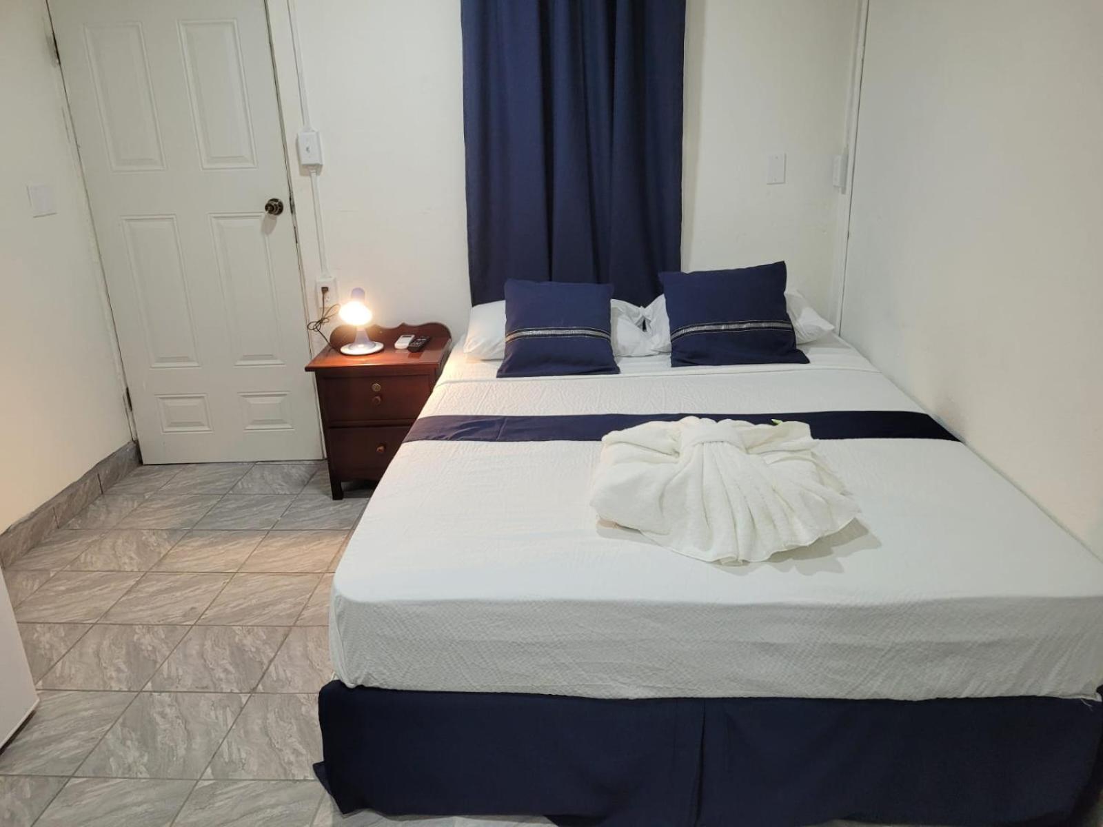 Saint Charles Inn, Belize Central America 蓬塔戈尔达 外观 照片