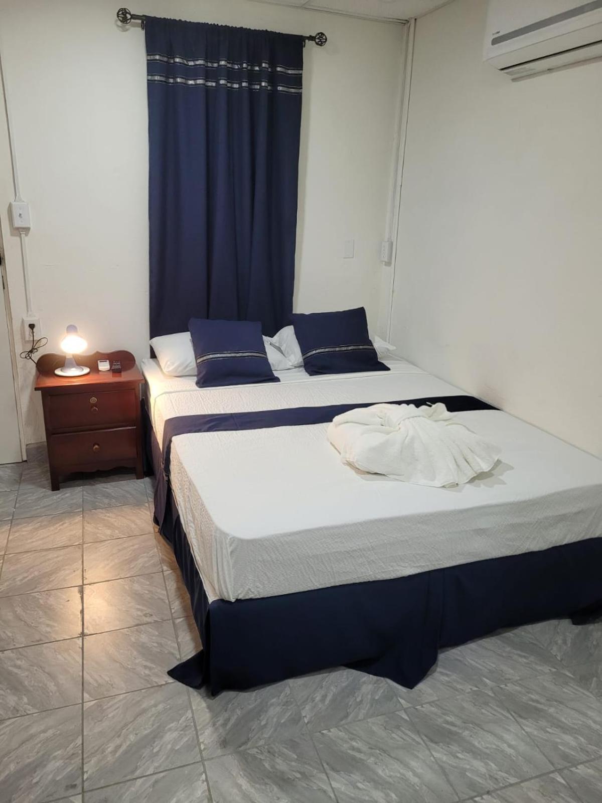 Saint Charles Inn, Belize Central America 蓬塔戈尔达 外观 照片