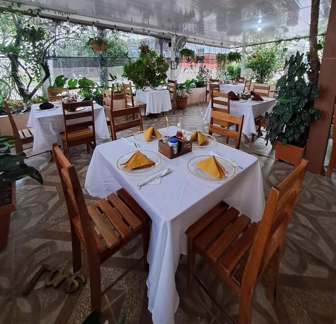 Saint Charles Inn, Belize Central America 蓬塔戈尔达 外观 照片